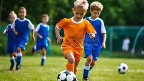 吕燕分享7岁混血子嗣最新美照，颜值出众彰显中法基因魅力