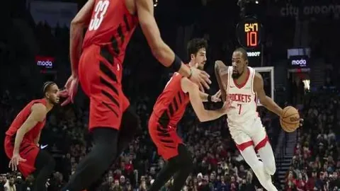 桑乔欧冠首秀再放异彩，多特再夺佳绩